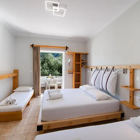 Nikolas Aparthotel *